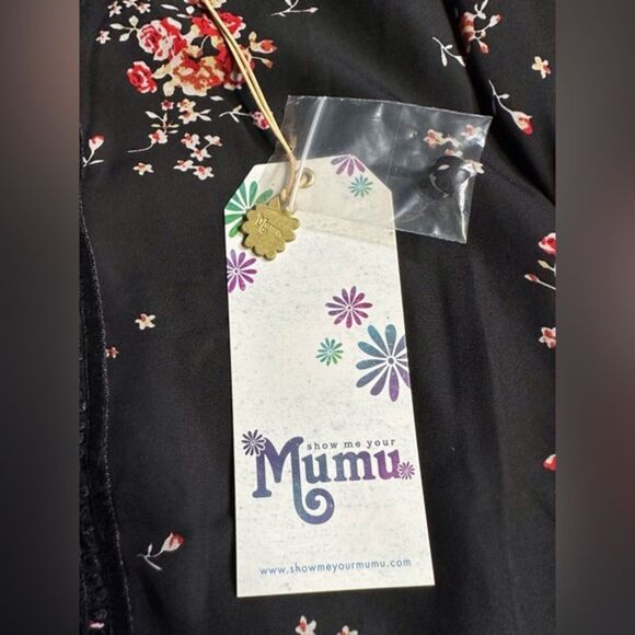 Show me Your MuMu Black Floral Tunic Top, size S NWT - Picture 4 of 15